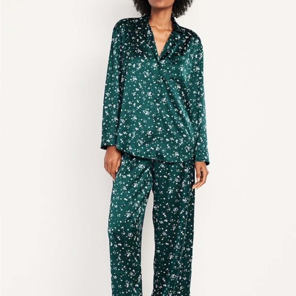 Old Navy Dark Green Satin Floral Long-Sleeve Pajama Set
